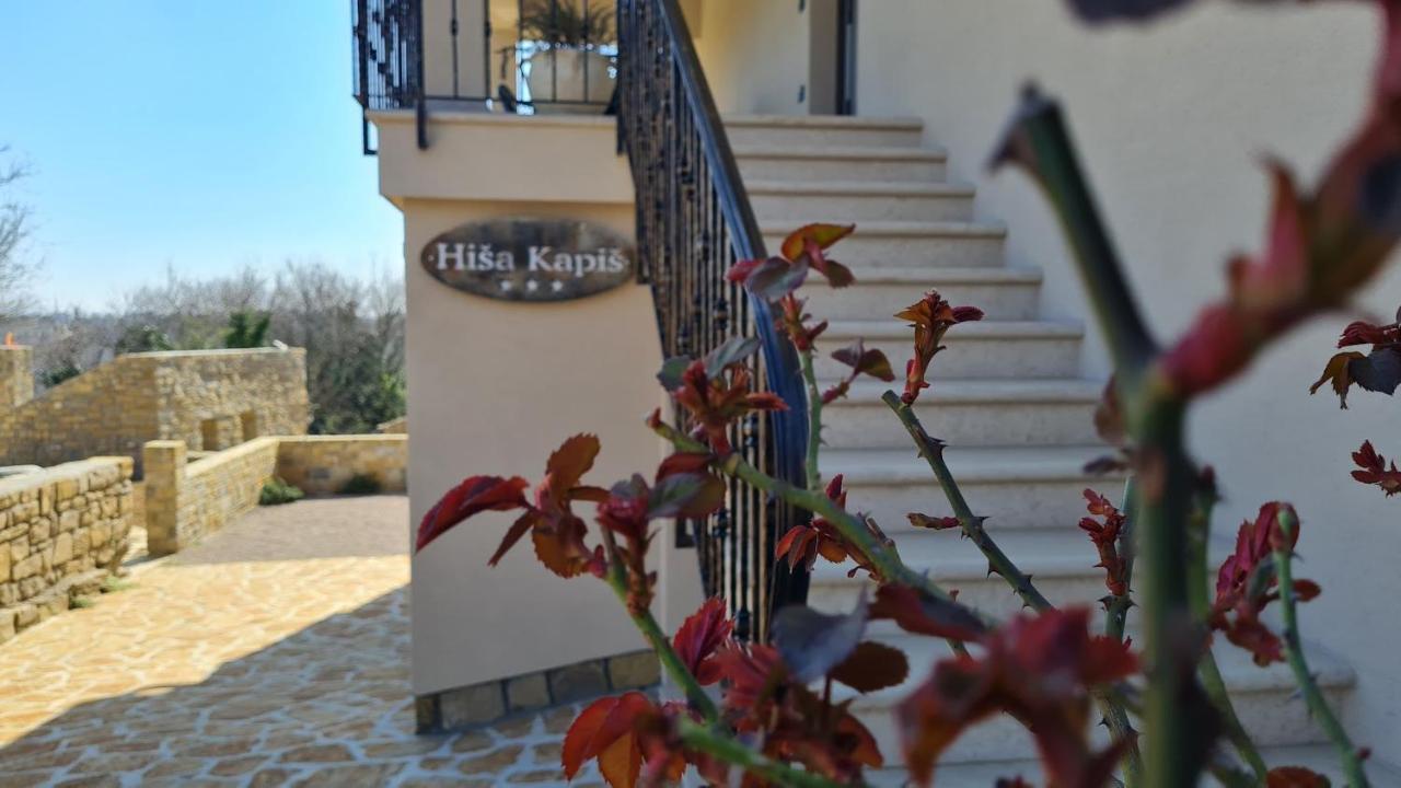 Hisa Kapis With Hot Tube Apartment Koper Exterior photo