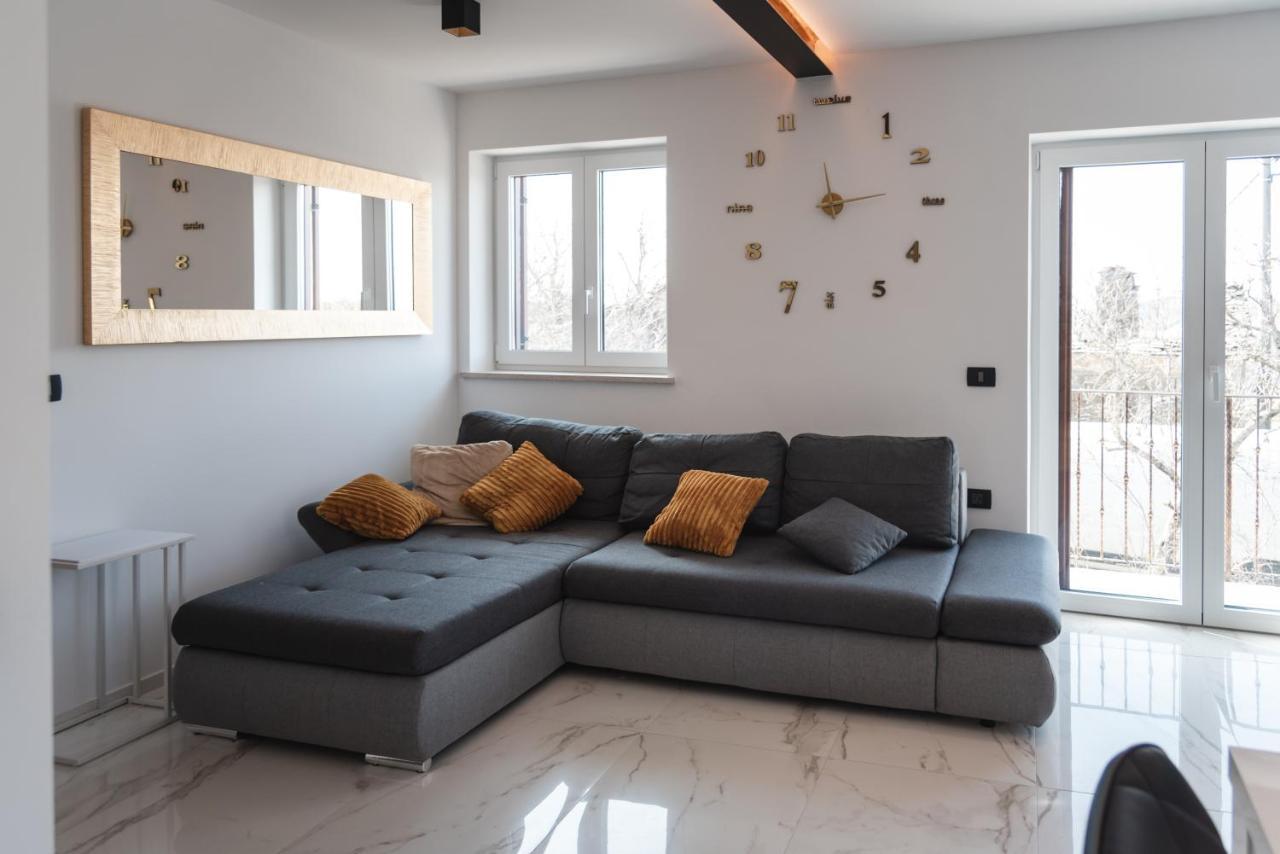 Hisa Kapis With Hot Tube Apartment Koper Exterior photo